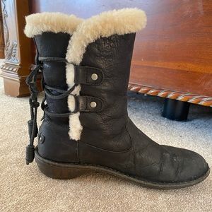 Black Ugg boots